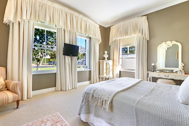 To Let 4 Bedroom Property for Rent in Steenberg Estate Western Cape